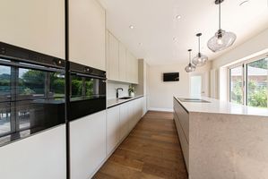 Kitchen pic 4- click for photo gallery